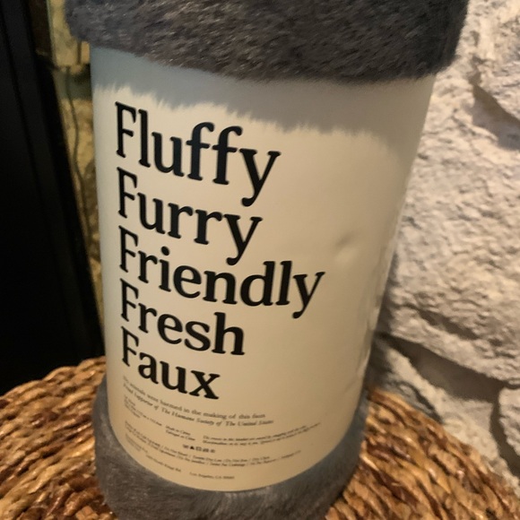 UnHide Lil Marsh Blanket - Picture 2 of 3